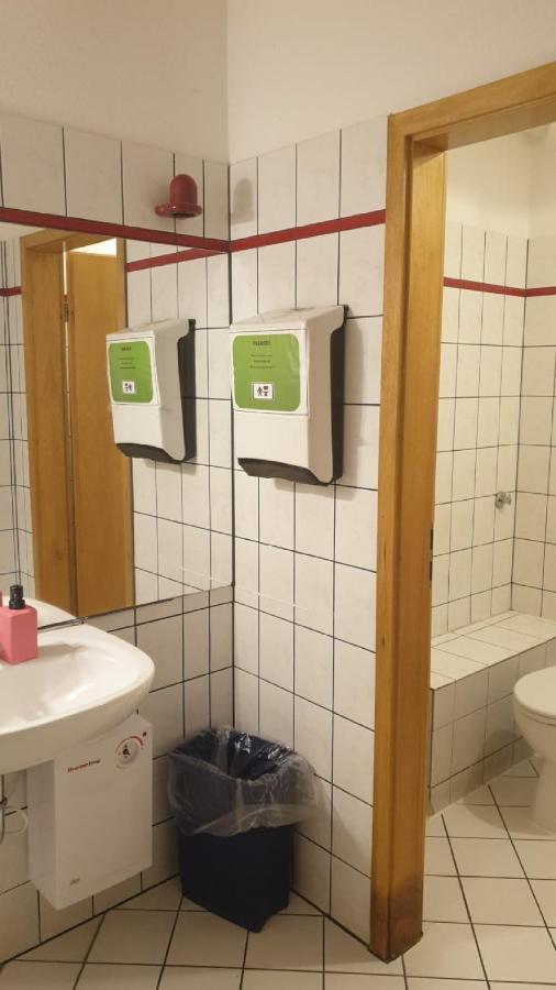 Isas Hostel Βερολίνο Εξωτερικό φωτογραφία